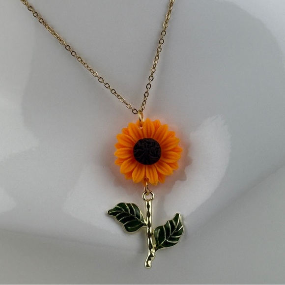 Sunflower Pendant Necklace Flower Floral Faux Gold Chain Enamel Jewelry Gift NEW - Picture 4 of 16